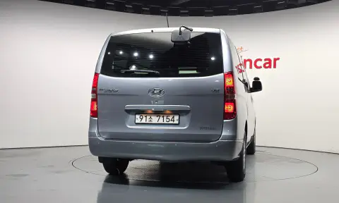 The New Grand Starex Van 3-Seater Smart VIN KMFWBX7KBMU198085 фото 4
