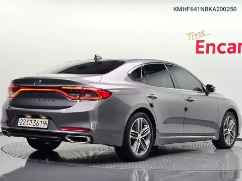 KMHF641NBKA200250 — 2018 Hyundai Grandeur, фото до ремонта