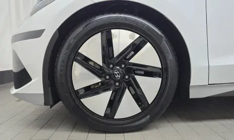 Ioniq 6 Standard Exclusive VIN KMHM241BFPA002162 фото 4