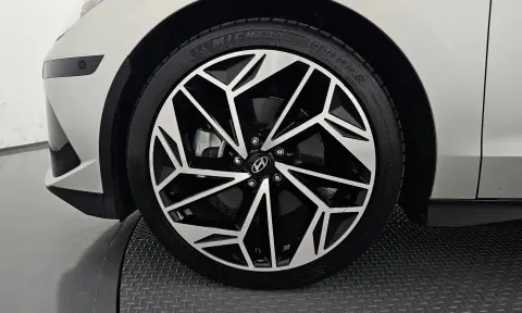 Ioniq 6 Long Range Awd Exclusive Plus VIN KMHM341CPPA010905 фото 4