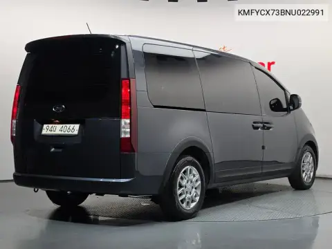 Staria L3.5 Cargo 5-Seater Modern VIN KMFYCX73BNU022991 фото 2