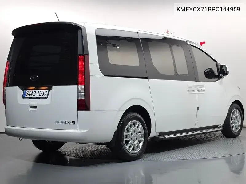 Staria Cargo 5-Seater Modern VIN KMFYCX71BPC144959 фото 1