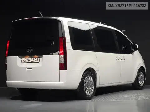KMJYB371BPU136733 — 2023 Hyundai Staria, фото до ремонта