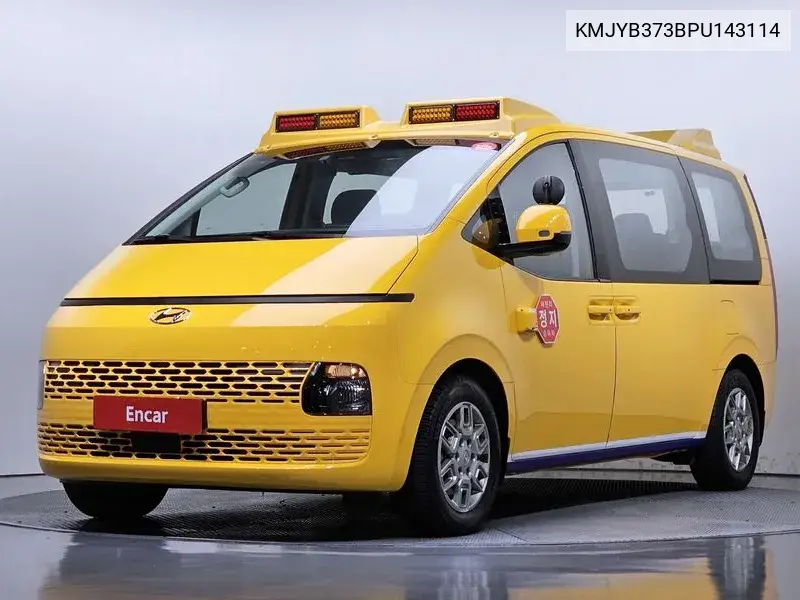 Staria L3.5 Child Safety Car 11-Seater VIN KMJYB373BPU143114 фото 1
