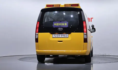 Staria L3.5 Child Safety Car 11-Seater VIN KMJYB373BPU143114 фото 4