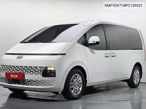 KMFYDX71BPC139021 — 2023 Hyundai Staria, фото до ремонта