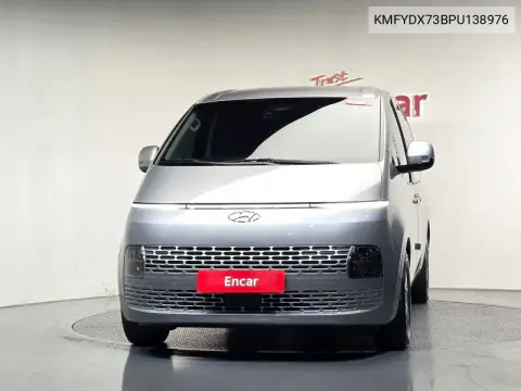 Staria L3.5 Cargo 3-Seater Modern VIN KMFYDX73BPU138976 фото 2