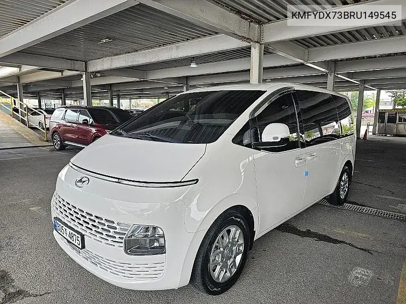 Staria L3.5 Cargo 3-Seater Modern VIN KMFYDX73BRU149545 фото 1