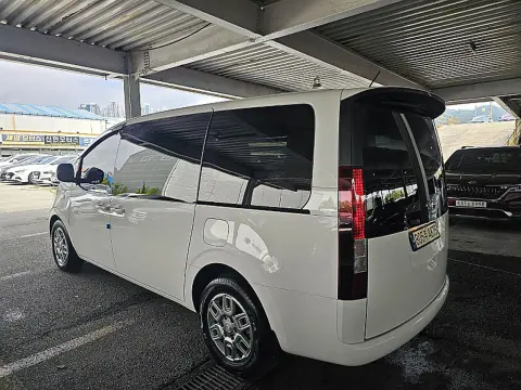 Staria L3.5 Cargo 3-Seater Modern VIN KMFYDX73BRU149545 фото 4