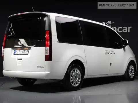 Staria L3.5 Cargo 3-Seater Modern VIN KMFYDX73BSU211921 фото 2