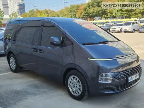 Staria Cargo 3-Seater Modern VIN KMFYDX71BSC215901 фото 2