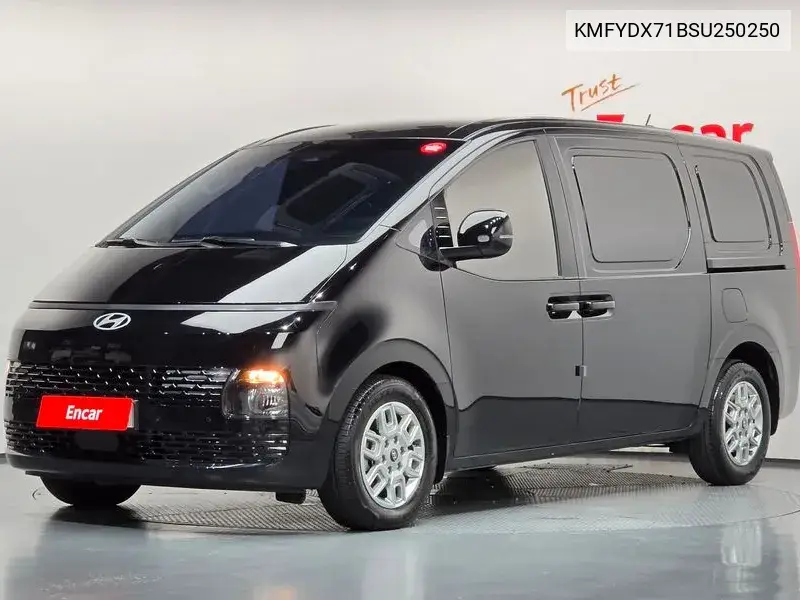 Staria Cargo 3-Seater Modern VIN KMFYDX71BSU250250 фото 1