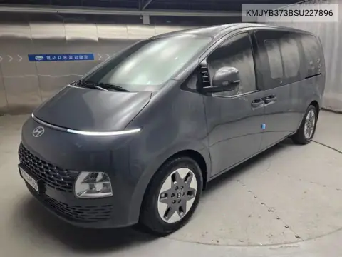 KMJYB373BSU227896 — 2025 Hyundai Staria, фото до ремонта