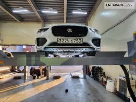 ENCAR42870922 — 2020 Jaguar XE, фото до ремонта