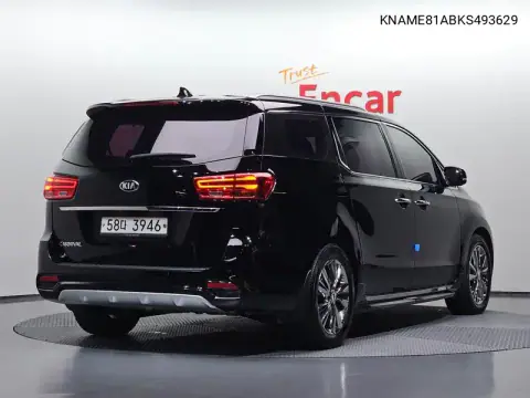 The New Carnival 9-Seater Noblesse Special VIN KNAME81ABKS493629 фото 2