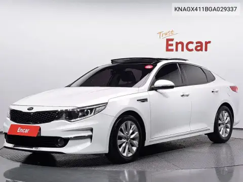 KNAGX411BGA029337 — 2015 Kia K5, фото до ремонта