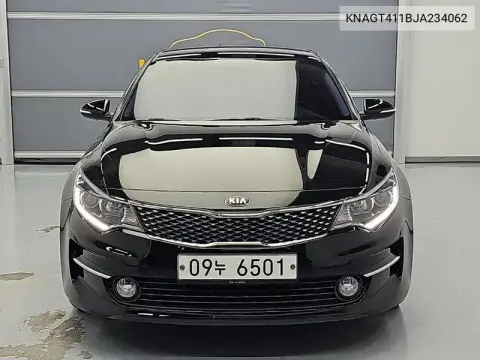 KNAGT411BJA234062 — 2017 Kia K5, фото до ремонта