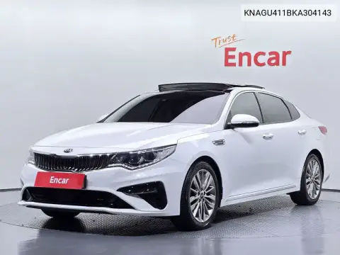 KNAGU411BKA304143 — 2018 Kia K5, фото до ремонта