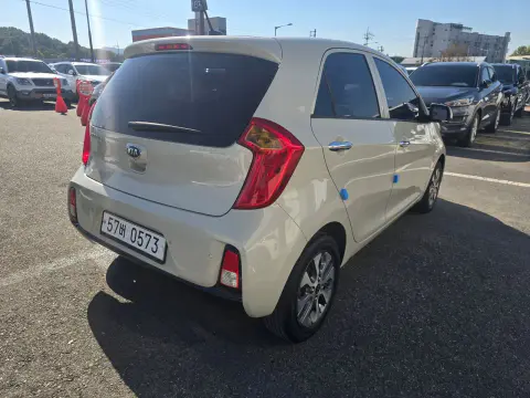 The New Morning Luxury VIN KNABX511BGT297544 фото 4