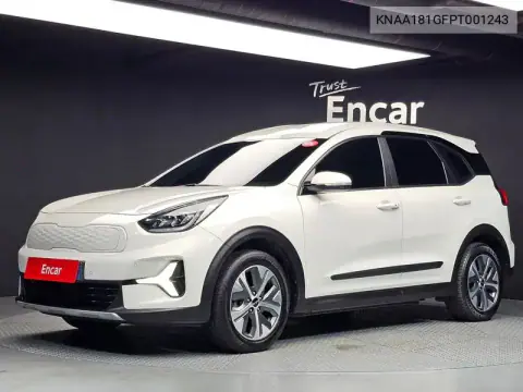 KNAA181GFPT001243 — 2022 Kia NIRO, фото до ремонта