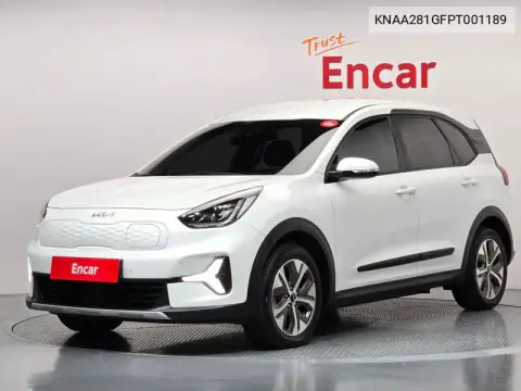 KNAA281GFPT001189 — 2022 Kia NIRO, фото до ремонта