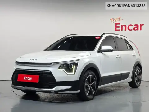 KNACR81EGNA013358 — 2022 Kia NIRO, фото до ремонта