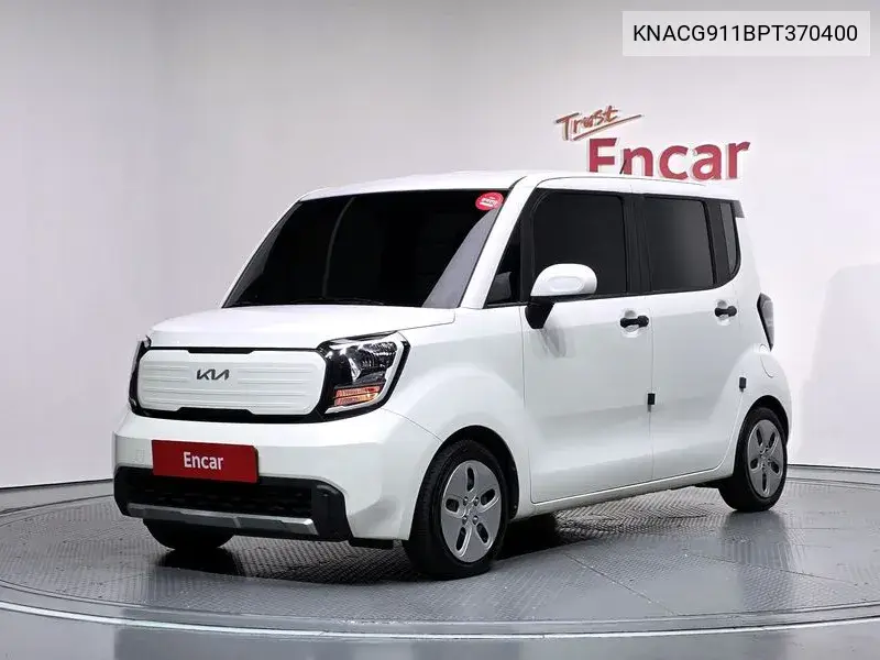 The New Kia Ray-Ban 2-Seater Prestige VIN KNACG911BPT370400 фото 1