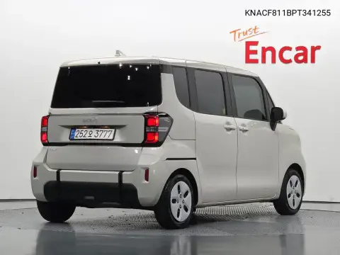 The New Kia Ray Wheelchair Lift/Slope VIN KNACF811BPT341255 фото 2