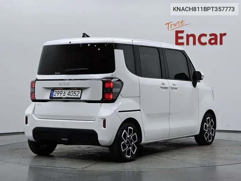 The New Kia Ray Signature VIN KNACH811BPT357773 фото 1