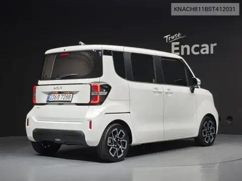 The New Kia Ray Signature VIN KNACH811BST412031 фото 2