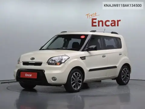 KNAJW811BAK134500 — 2010 Kia Soul, фото до ремонта