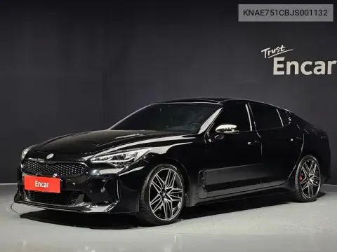 KNAE751CBJS001132 — 2017 Kia Stinger, фото до ремонта