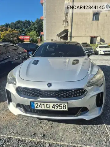 ENCAR42844145 — 2017 Kia Stinger, фото до ремонта