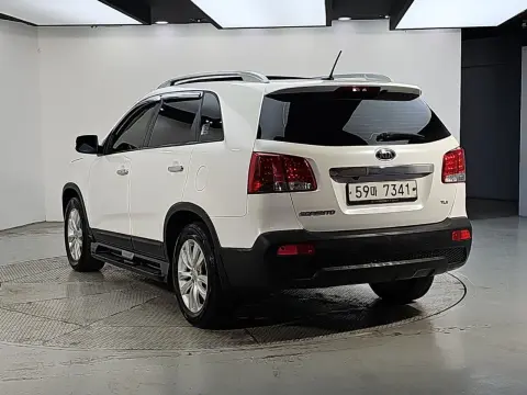 Sorento R Diesel 2.0 2Wd Tlx Top-Of-The-Line Model VIN KNAKU815BBA149321 фото 3