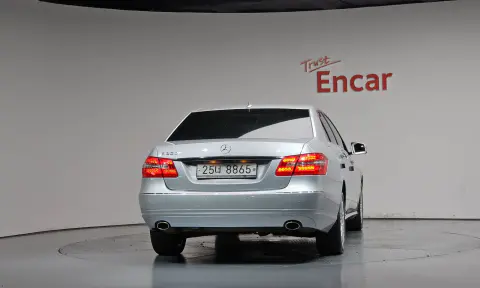 E-Class W212 E300 Elegance VIN WDDHF5EB0AA167985 фото 4
