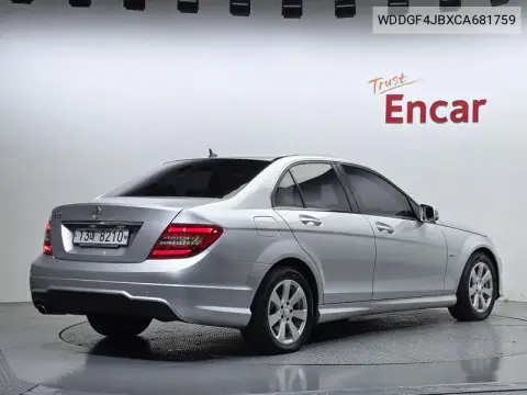C-Class W204 C200 Cgi VIN WDDGF4JBXCA681759 фото 2