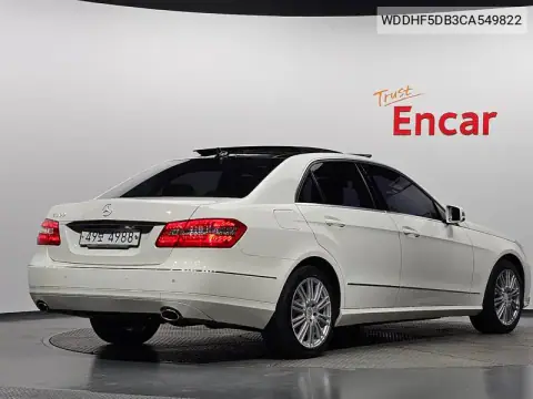 E-Class W212 E300 Elegance VIN WDDHF5DB3CA549822 фото 2
