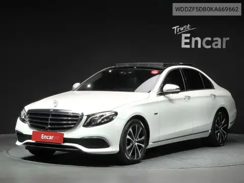 E-Class W213 E300E Exclusive VIN WDDZF5DB0KA669662 фото 1