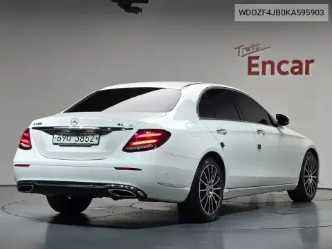 E-Class W213 E300 Avantgarde VIN WDDZF4JB0KA595903 фото 2