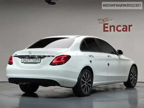 C-Class W205 C200 VIN WDDWF8AB9KR522301 фото 1