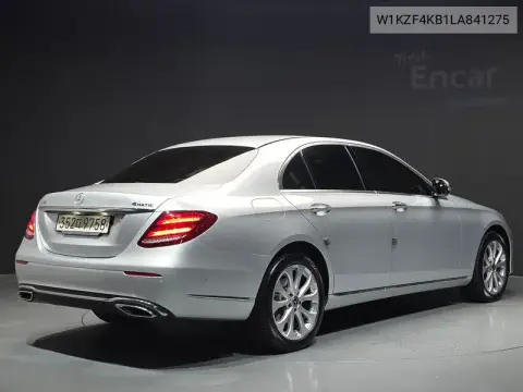 E-Class W213 E300 4Matic Exclusive VIN W1KZF4KB1LA841275 фото 2