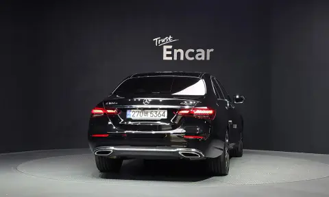 E-Class W213 E300E 4Matic Exclusive VIN W1KZF5EB3NA942340 фото 4