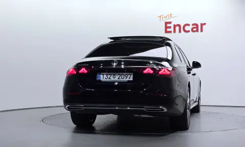 E-Class W214 E220D 4Matic Exclusive VIN W1KLF0FB9RA052888 фото 4