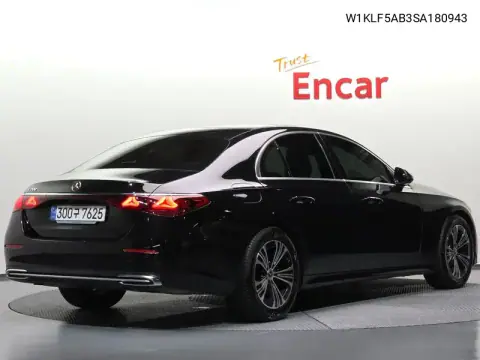 E-Class W214 E200 Avantgarde VIN W1KLF5AB3SA180943 фото 2
