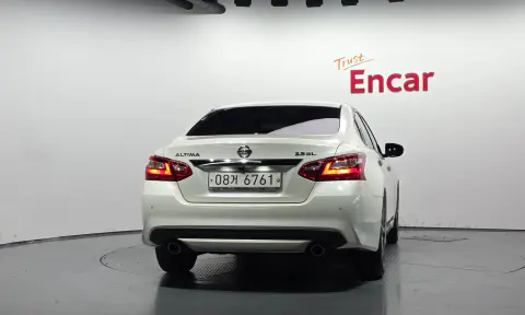 Altima 2.5 L33 VIN 1N4AL3APXHC153672 фото 4
