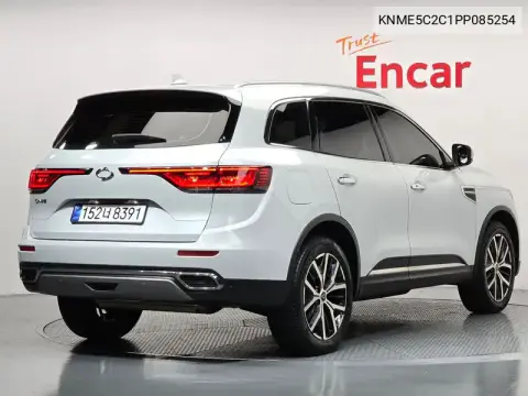The New Qm6 2.0 Lpe Re Signature 2Wd VIN KNME5C2C1PP085254 фото 2
