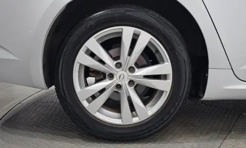 Sm6 2.0 Gde Se VIN KNMA4C2BMHP051779 фото 4