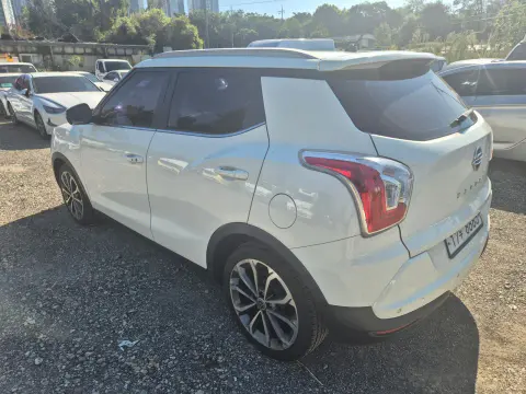 Tivoli Armor Lx 4Wd VIN KPBXA3AR1JP244397 фото 3