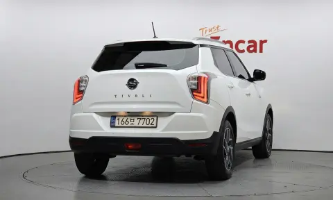 Very New Tivoli Gasoline 1.5 2Wd V3 VIN KPBXH3AT1NP377446 фото 4