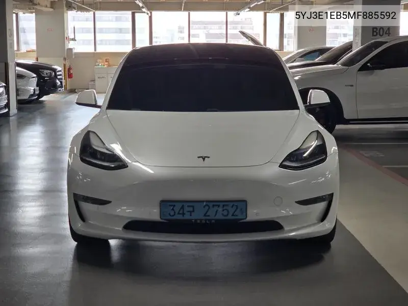 Model 3 Long-Range Awd VIN 5YJ3E1EB5MF885592 фото 1